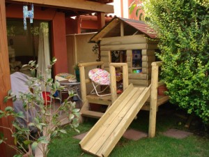 Paz Oriana Turismo en Chile en Las Condes |  Casitas de mu&ntilde;ecas y casa club en madera impregnada, Casitas de madera tipo troncos 