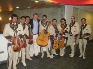 mauricio Turismo en Chile en Santiago |  Mejores serenatas y mariachis a domicilio 77915239, Charros, serenatas, cumplea&ntilde;os, matrimonios, mariachis