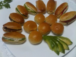 pedro Turismo en Chile en Santiago |  Cocktail todo eventodelivery cebiche del rey pisco sour mango sour , Minichurrascos empanadas caseras minihamburguesas petitbouche miniquic