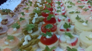 pedro Turismo en Chile en &Ntilde;u&ntilde;oa |  Banqueteria fiestas bodas bautizos cumplea&ntilde;os baby shower graduaciones, Canapes brochetas empanaditas minicausitas minichurrascos petitbouche 