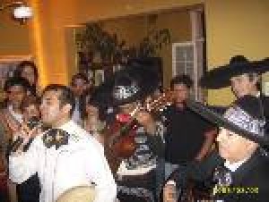  Turismo en Chile en Santiago |  Servicios de mariachis alegres del Juarez desde 30.000., escoge tus canciones preferidas.