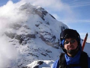 Claudio Tejos Castro Turismo en Chile en Temuco |  A la Conquista del Volcan, Kutralco Expediciones