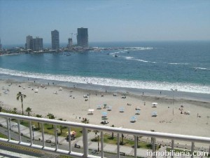 APARTNET Turismo en Chile en Iquique |  EN IQUIQUE ARRIENDO X DIAS DEPARTAMENTOS AMOLADOS FRENTE AL MAR PLAYA CAVANCHA , 57-418379/  CEL 8- 4245021/  www.apartnet.cl