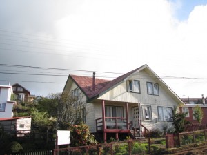 LASTENIA GÕMEZ Turismo en Chile en Chonchi |  EL MIRADOR, CASA FAMILIAR Y CABAÑAS