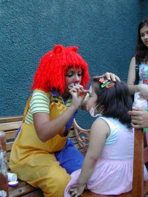 Alfa Eventos Cumplea&ntilde;os Turismo en Chile en Las Condes |  Payasitas Animadoras Show De Mag&iacute;a Funci&oacute;n De T&iacute;teres Lazy Town 7698152, Fiestas Infantiles Barney Minnie Mickey Mesas y Sillas Camas El&aacute;sticas 9.0385216