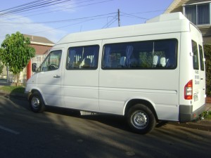 HERNAN ORELLANA     Turismo en Chile en Santiago |  SE ARRIENDA MINIBUS CON CONDUCTOR, Marca Mercedes Benz, Modelo Sprinter