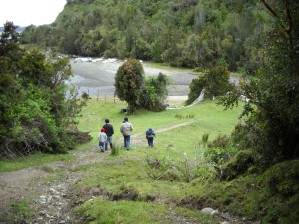 HECTOR PLAZA GALINDO Turismo en Chile en Puerto Montt |  TERRENO COLACO ESPERO PTO.MONTT, 100% TURISTICO CON PLAYA Y RIO