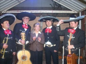 johnny luis Turismo en Chile en Santiago |  serenatas mariachis serenatas para todos sal y tequila, MARIACHIS CHARROS SERENATAS EXPRESS