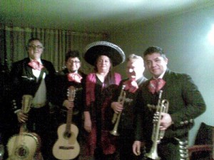 johnny luis Turismo en Chile en Santiago |  MARIACHIS CHARROS SERENATAS SAL Y TEQUILA, SAL Y TEQUILA MARIACHIS SERENATAS EN VIVO