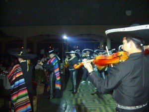 johnny luis Turismo en Chile en Santiago |  serenatas mariachis serenatas para todos sal y tequila, mariachis en vivo serenatas 