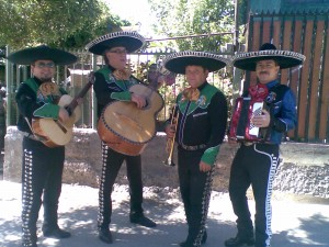 johnny luis Turismo en Chile en Conchal&iacute; |  serenatas mariachis serenatas para todos sal y tequila, MARIACHIS SERENATAS MARIACHIS