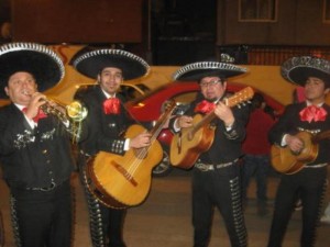 johnny luis Turismo en Chile en Santiago |  100 % mariachis sal y tequila mariachis serenatas , SERENATAS CHARROS MARIACHIS 