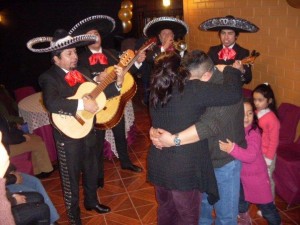 johnny luis Turismo en Chile en La Cisterna |  mariachis fiestas mariachis sal y tequila mariachis , 4 MARIACHIS X $50.000-  FONOS:  02-6388358   /    07-6260519 DIA DEL AMOR