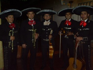 johnny luis Turismo en Chile en Santiago |  serenatas de amor mariachis sal y tequila serenatas , SAL Y  TEQUILA 100% SERENATAS  A DOMICILIO  4 X  $ 50.000. 7-6260519