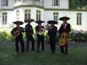 johnny luis Turismo en Chile en Santiago |  haga sus reservas con el mariachi sal y tequila serenatas en vivo, 4 MARIACHIS X $50.000-  FONOS:  02-6388358   /    07-6260519 DIA DEL AMOR