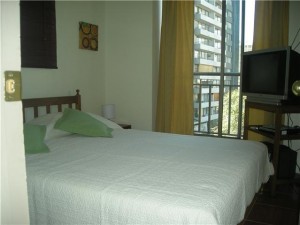  Turismo en Chile en Santiago |  DEPARTAMENTOS AMOBLADOS  ARRIENDO Impecable (dia/s,semanas) Stgo centro , 2, EDIFICIO SIN DA&Ntilde;OS  Metro Baquedano, Limite providencia, Stgo centro