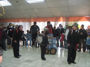 oscar guajardo Turismo en Chile en Cerro Navia |  Organillero y chinchinero un arte popular , manteniendo la cultura viva