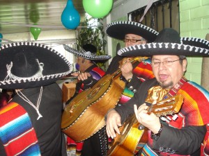 johnny luis Turismo en Chile en Santiago |  EL MARIACHI DEL BOLERO CON SAL Y TEQUILA SERENATAS MARIACHIS, SAL Y  TEQUILA 100% SERENATAS  A DOMICILIO  4 X  $ 50.000. 6388358  