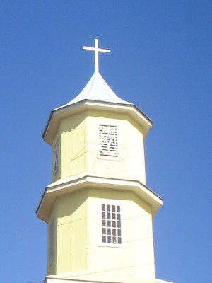 Alfredo Turismo en Chile en Puerto Montt |  Giras de estudio en Regi&oacute;n de Los Lagos, Valdivia, Puerto Varas, Chilo&eacute;, Paseos por el d&iacute;a y/o con alojamiento. Incluye seguro en viaje.