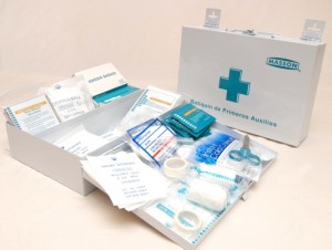 FRANCISCO CABRERA Turismo en Chile en Recoleta |  BOTIQUIN  INDUSTRIAL, MINERO, $ 26.500 MAS IVA.METALICO PARA FAENAS, BOTIQUIN MASSON VARIOS MODELOS PARA CADA NESESIDAD, BOTIQUIN NEGRO MEDICO