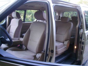 Hern&aacute;n Barriga  Turismo en Chile en Providencia |  Transporte familiar - van turismo - viajes especiales, Capacidad 7 - 8 pasajeros - aire acondicionado - asientos reclinables 