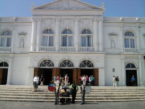 rene pablo aravena aguilar Turismo en Chile en Santiago |  tradicion chinchinero y organillero dentro y fuera de chile  cel:8- 6900160, realizamos eventos para que conoscan una tradicion chilena 8-6900160