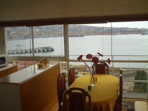 FRANCISCO HENRIQUEZ Turismo en Chile en Valpara&iacute;so |  DISFRUTA DE VALPARAISO, ARRIENDO DEPARTAMENTO CON LA MEJOR VISTA A LOS CERROS Y BAHIA DE VALPARAISO