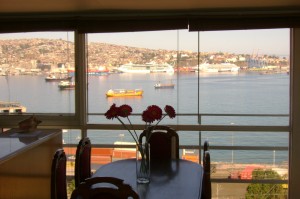 FRANCISCO HENRIQUEZ Turismo en Chile en Valpara&iacute;so |  DISFRUTA Y DESCANSA EN VALPARAISO, ARRIENDO DEPARTAMENTO CON LA MEJOR VISTA A LOS CERROS Y BAHIA DE VALPARAISO