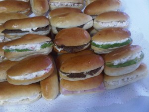 sergio Turismo en Chile en Santiago |  canape eventos fiestas cumplea&ntilde;os matrimonios bautizos tortas catering, servicio coctel todo evento domicilios 086612378