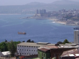 Alicia Calderon Turismo en Chile en Valpara&iacute;so |  se arrienda a veraneantes casa amoblada en valparaiso. fono 97508350, en avenida alemania altura mirador plaza bismark, desde $18000 diarios