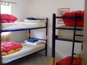 Rosi Hotu Turismo en Chile en Isla de Pascua |  Albergue Isla de Pascua, Alojamiento a tu alcance para este verano 2012!